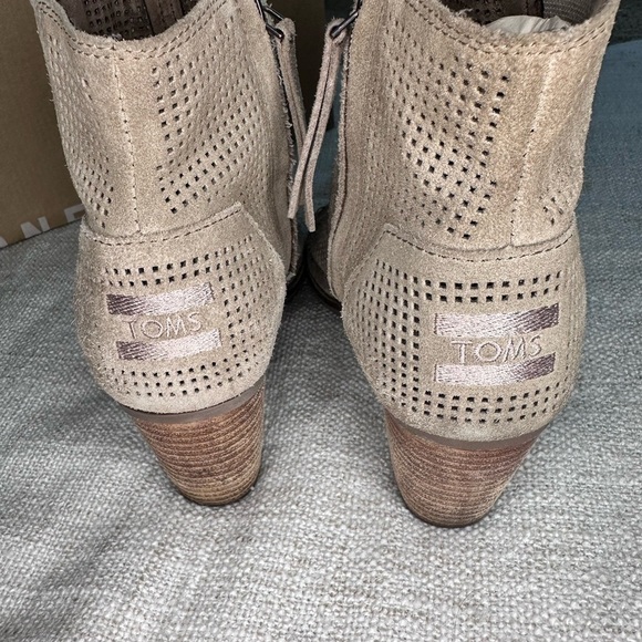 TOMS Majorca Peep Toe Bootie (Stucco Suede Perforated) block heel - Picture 15 of 16